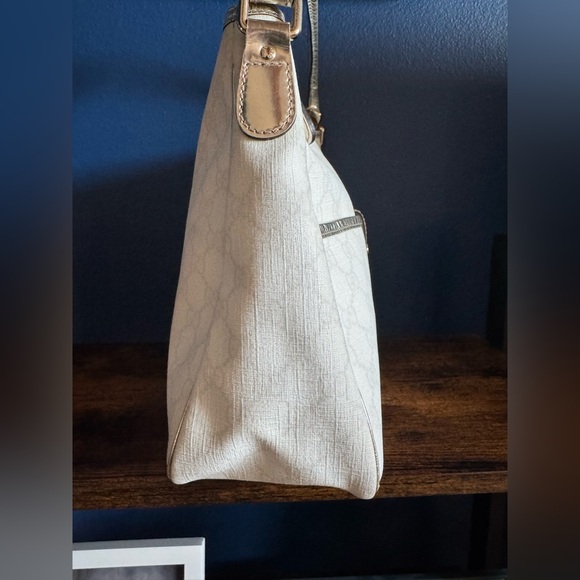 🎄EUC GUCCI GG Supreme Hobo - Picture 12 of 17
